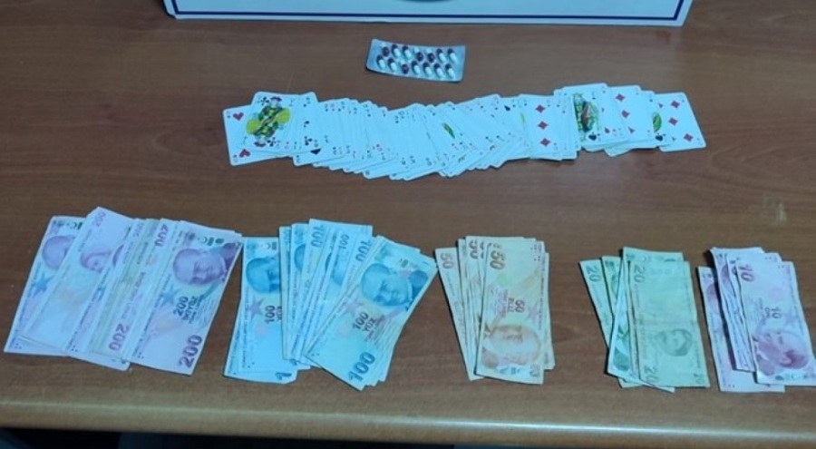 Kumar oynayan kişilere 16 bin 220 TL ceza kesildi