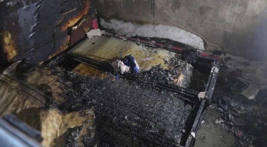 Elektrikli battaniyeden çıkan yangında bebek öldü, kardeşi ve annesi yaralandı