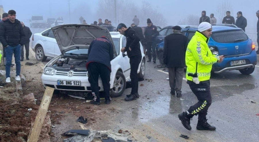 Kahramanmaraş'ta 22 araçlık zincirleme kaza