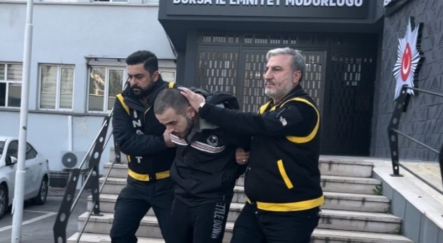 Bursa'da babasını öldüren genç: "Öldürmek istemedim"