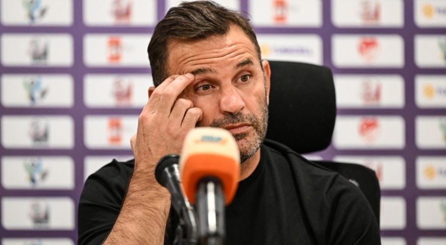 Galatasaray Teknik Direktörü Okan Buruk Muslera'ya 'böyle' takıldı