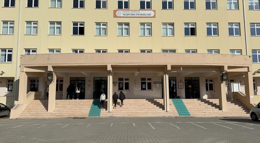 Okuldan kaçmak isteyen öğrenci yüksekten düştü!