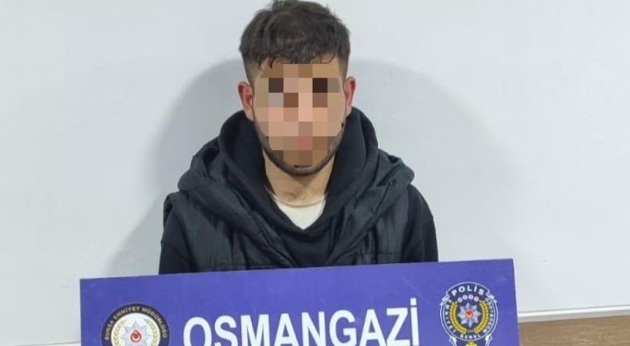 Bursa Yazma ve Eski Basma Eserler Kütüphanesi'nde hırsızlık girişimi! Kıskıvrak yakalandı