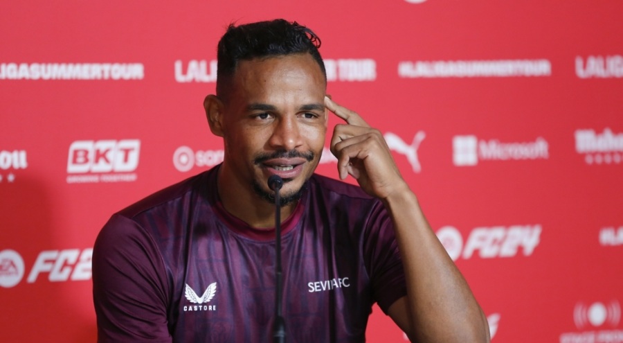 Sevilla, Fernando Reges'in sözleşmesinin feshedildiğini açıkladı