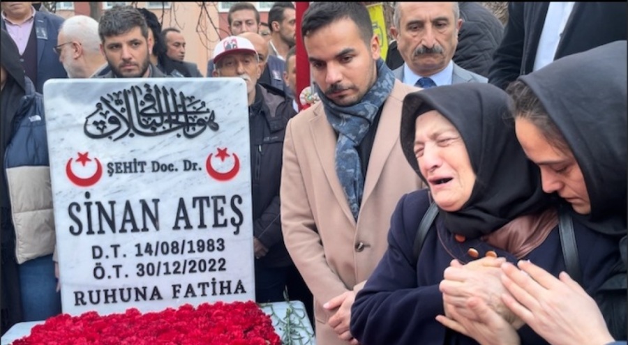 Sinan Ateş Bursa'da mezarı başında anıldı