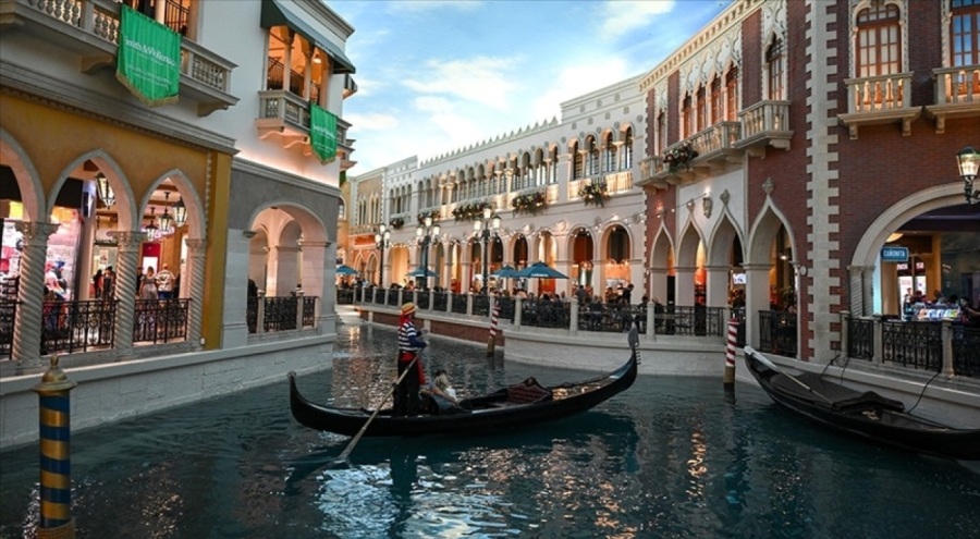 İtalya'dan Venedik'teki turistler için yeni karar