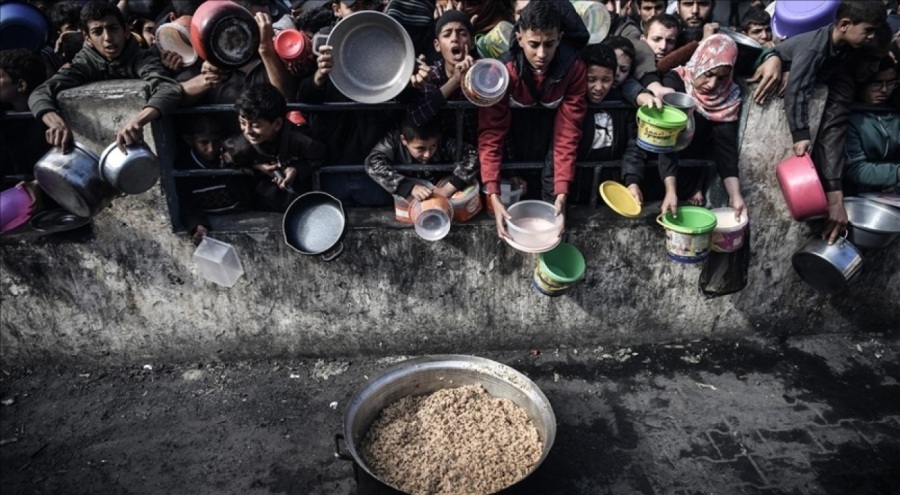 UNRWA: Gazze halkı aç ve yiyecek temin etme konusunda çaresiz