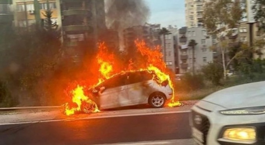 Mersin'de bir günde 4 araç yandı