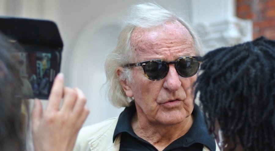 Avustralyalı gazeteci ve belgesel yapımcısı John Pilger, 84 yaşında hayatını kaybetti