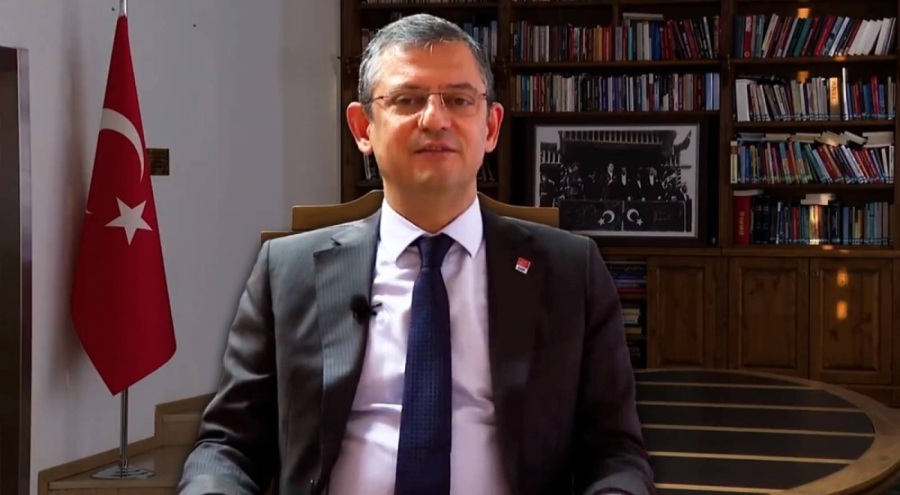 CHP Genel Başkanı Özgür Özel'den siyasilere yeni yıl kutlaması