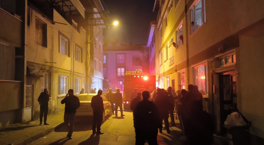 Bursa'da ev alevlere teslim oldu!