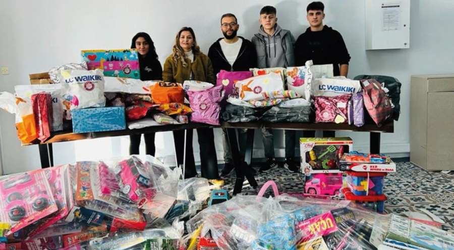Liselilerden kanser hastalarına anlamlı hediye