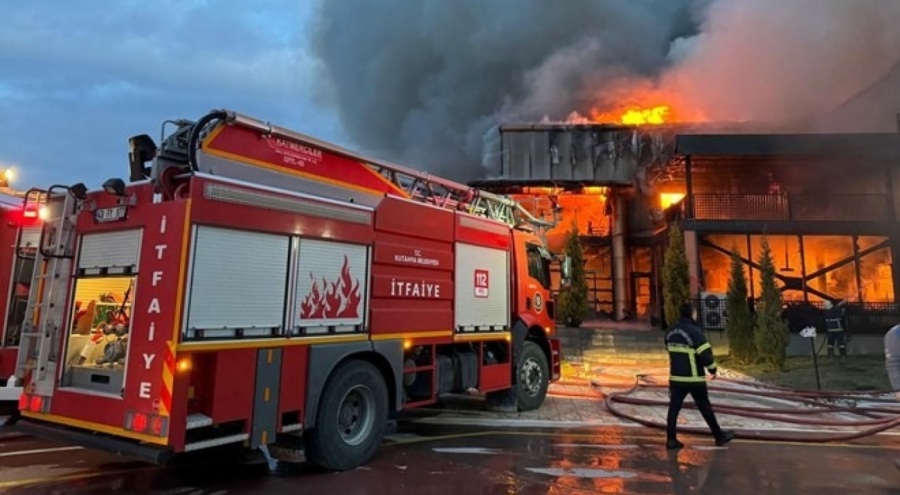 Porselen fabrikasında yangın!