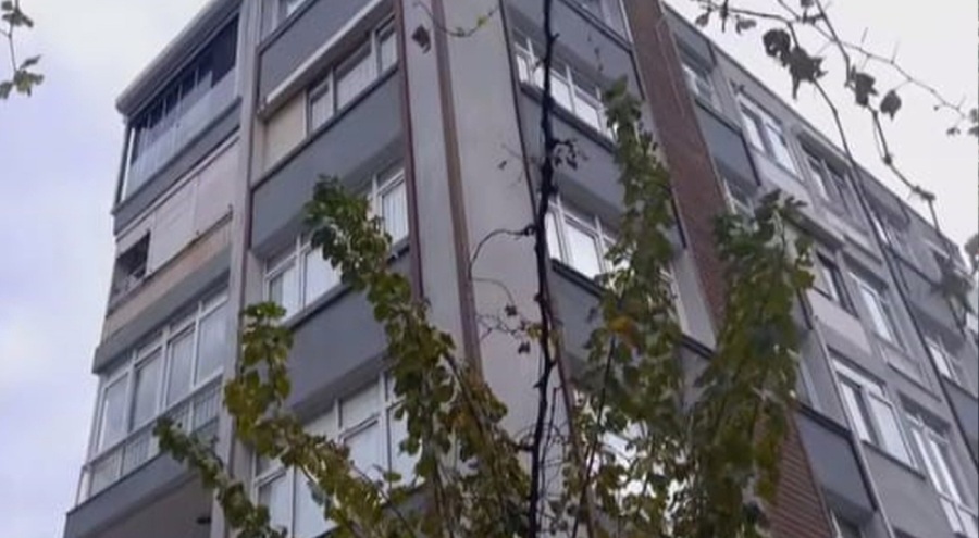 İzmir'de yılbaşı tatili için gelen turist 5. kattan düştü