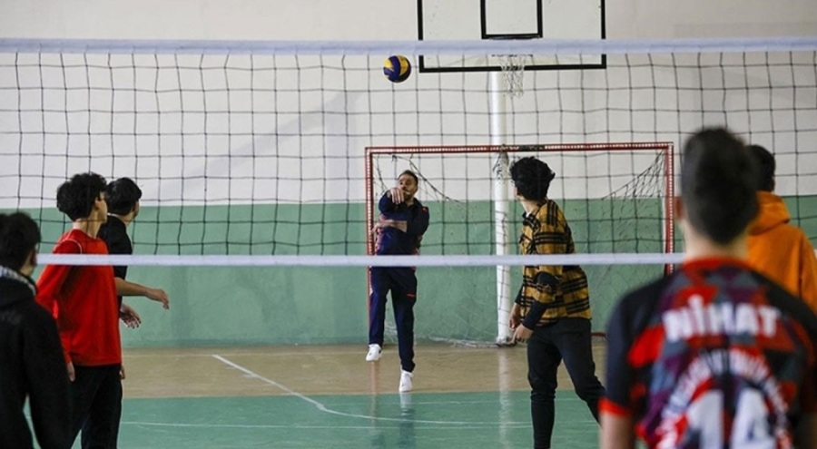 Lisede 'spor eğitimi' dersinde 19 spor dalından biri seçilebilecek
