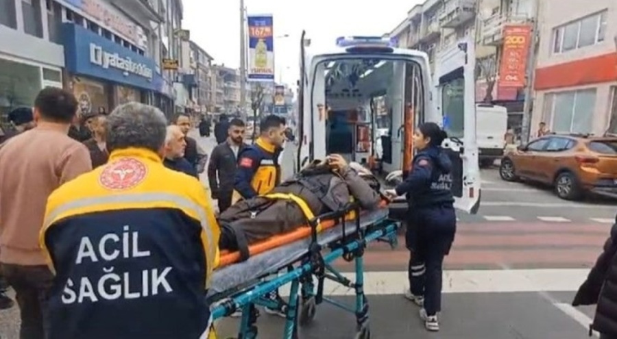 Bisiklet ile motosiklet çarpıştı: 2 kişi yaralandı