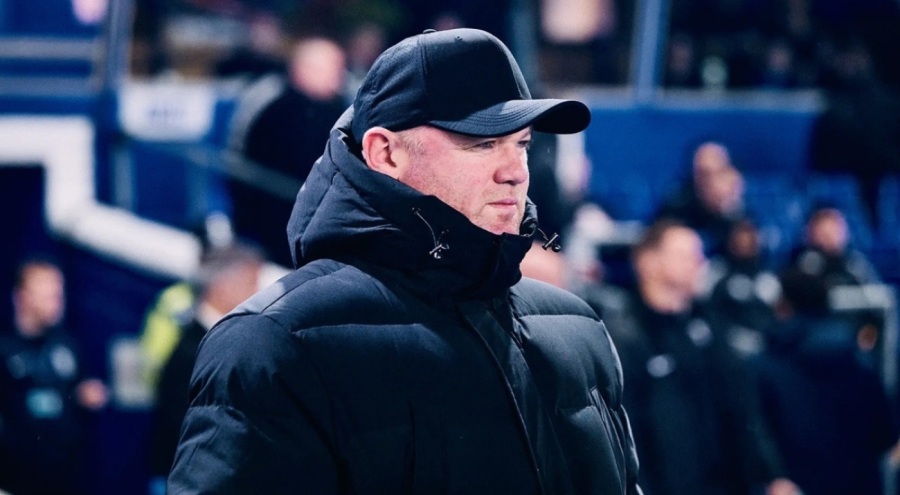 Teknik direktör Wayne Rooney'in görevine son verildi