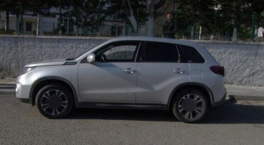 Sıfır kilometre araç aldı, hayatının şokunu yaşadı! Firmadan şaşırtan cevap...