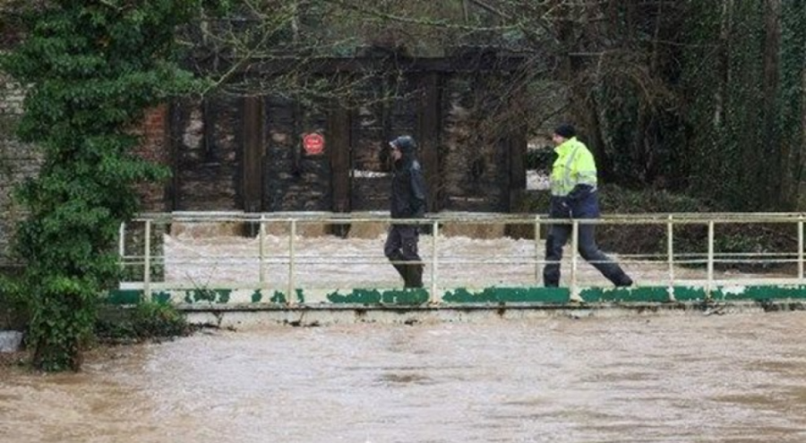 Fransa'da kırmızı alarm verildi