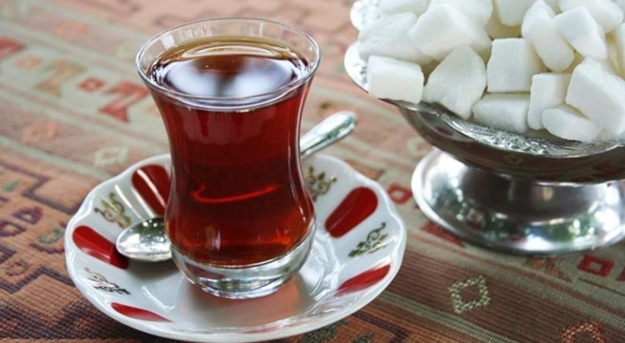 Tiryakiler dikkat! Sıcak çay kanser yapar mı?