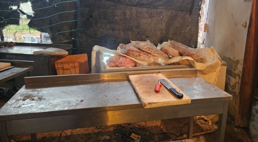 Bursa'da kaçak kesimhaneye baskın! Kilolarca...