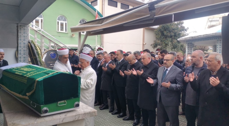 Denizli Valisi Coşkun'un annesi Bursa'da toprağa verildi