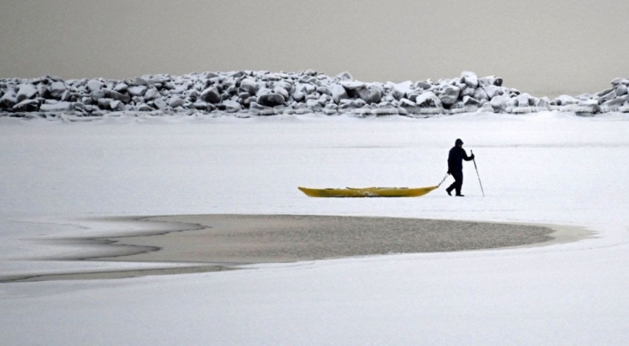 Finlandiya ve İsveç buz kesti!