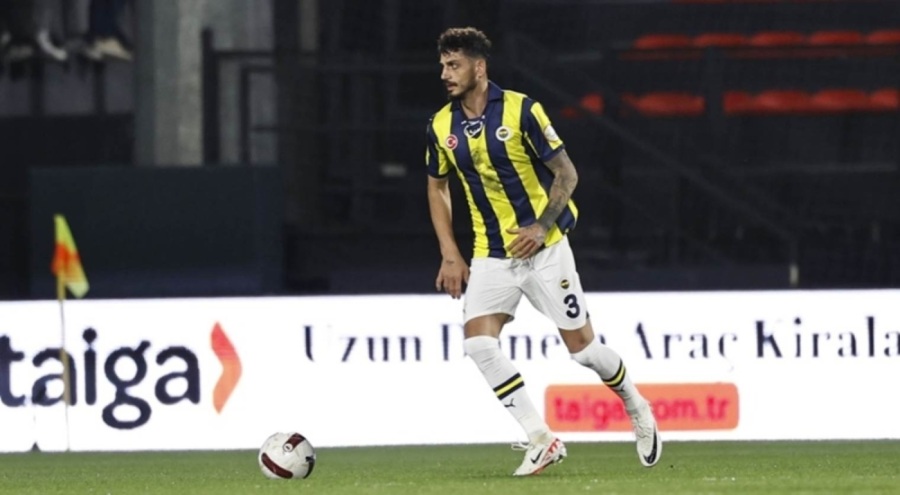 Milli futbolcu Samet Akaydin'e sürpriz talip!