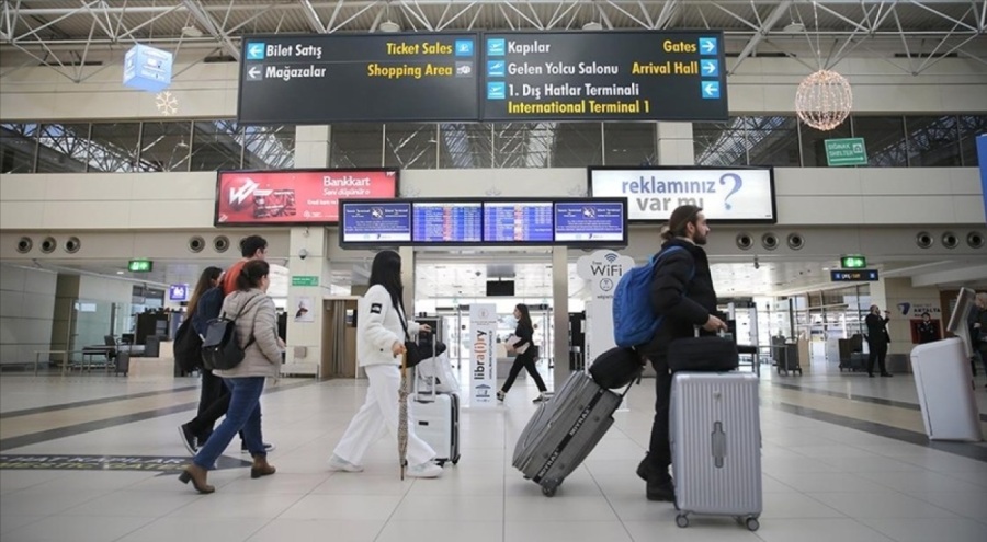 Antalya'da hava yolu trafiğinde "rekor" yoğunluk