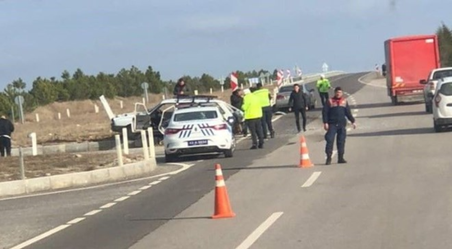 İki otomobil çarpıştı: 7 yaralı