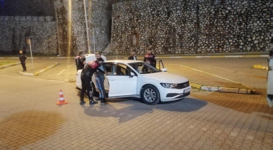 Balıkesir'de aranan 9 şahıs yakalandı 90 sürücüye para cezası!