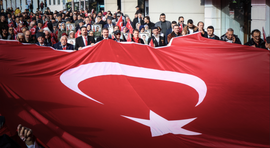 Bursa'da şehitlerimiz için yürüyüş düzenlendi