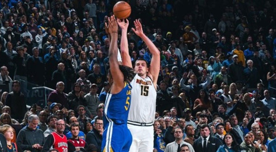Nuggets, Jokic'in son saniye üçlüğüyle galip