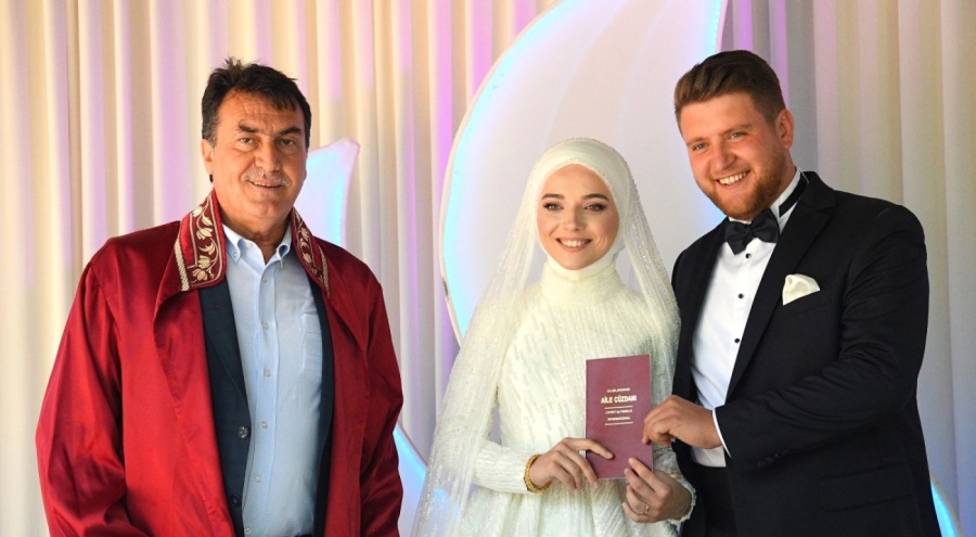 Bursa'da 1 yılda 6 bin 800 çift dünya evine girdi