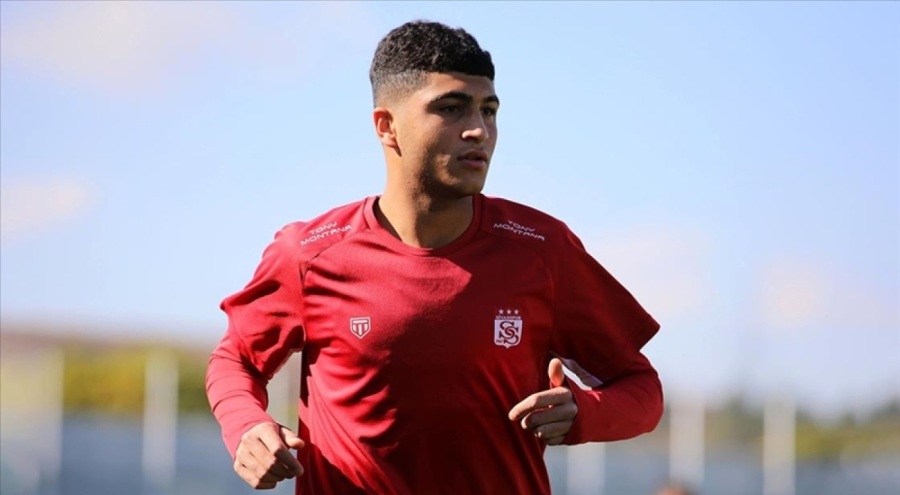 Yunus Emre Konak, Premier Lig yolunda