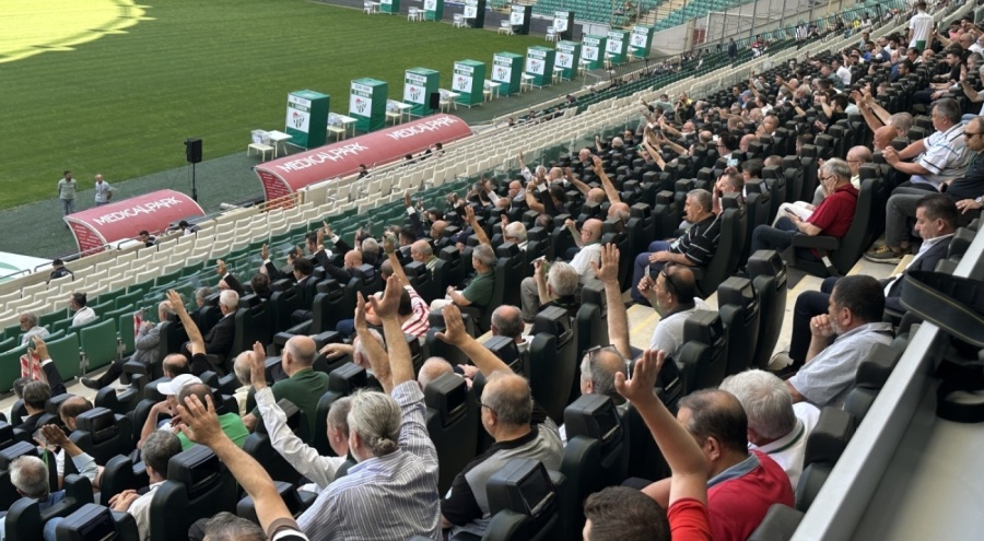Bursaspor Sicil Kurulu: Bilgimiz dışında 136 kişi listeye eklendi