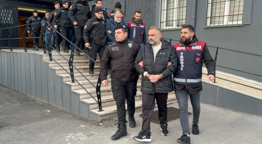 Bursa'daki kuyumcu dolandırıcılığı soruşturmasında 6 zanlı adliyeye sevk edildi