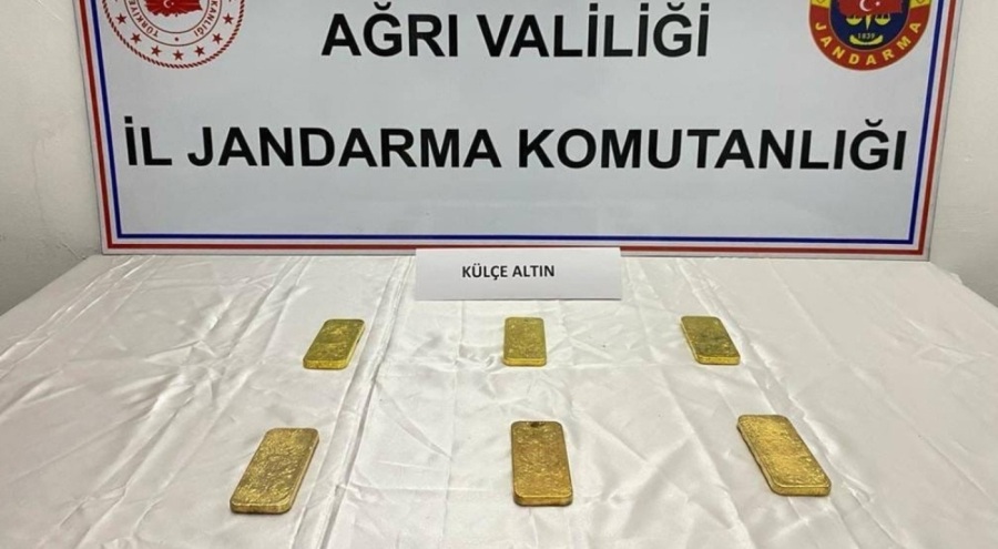 Ağrı'da  27 milyon 300 bin lira değerinde külçe altın ele geçirildi