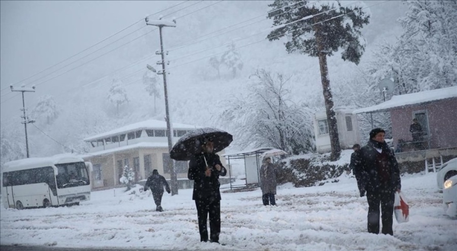 İzlanda'dan soğuk hava dalgası geliyor: Yağmur kara dönecek!