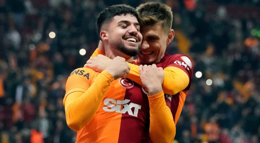 Galatasaray'da 3 genç futbolcu ilk kez forma şansı yakaladı