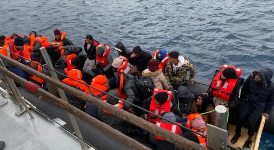 Çanakkale'de 40 düzensiz göçmen yakalandı