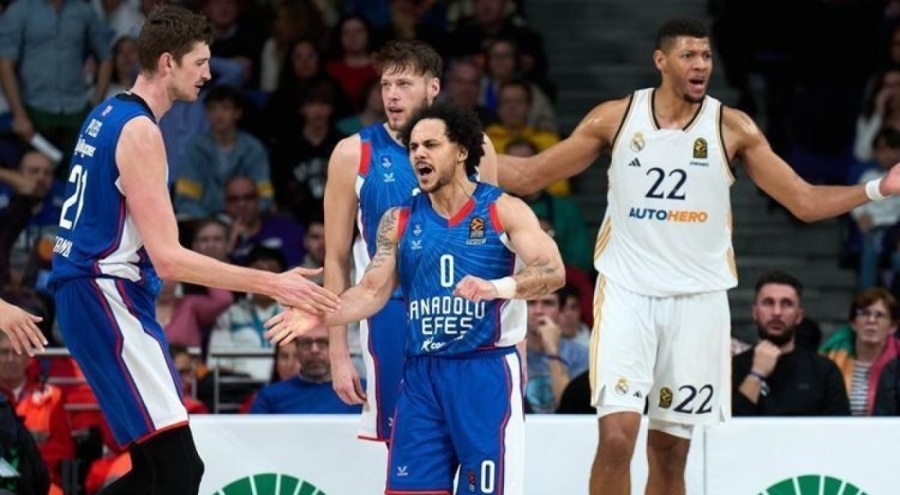Anadolu Efes, yarın Panathinaikos'a konuk olacak