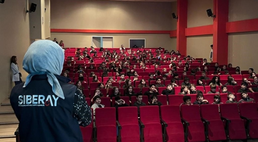 Bursa Emniyeti'nden okullarda siber güvenlik eğitimi
