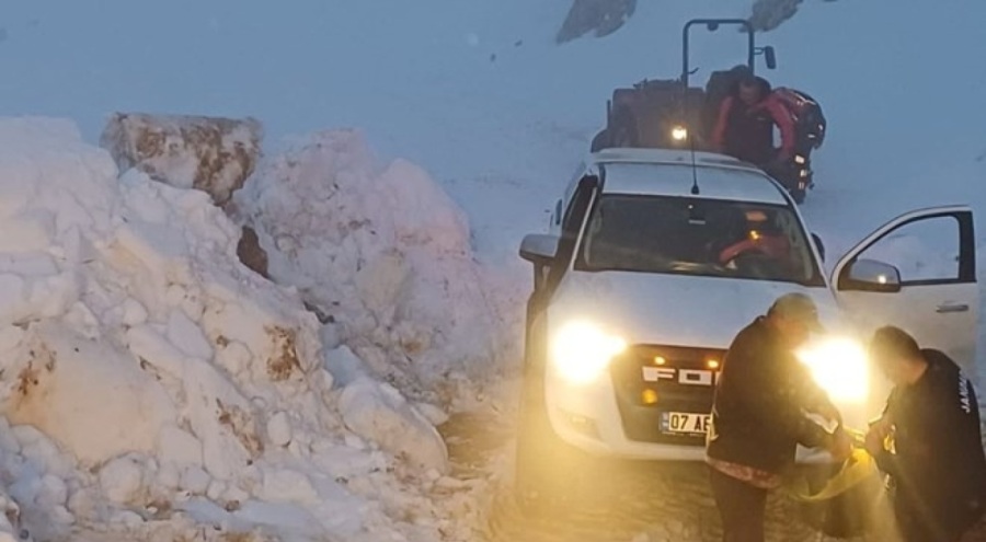 Yaylada mahsur kalanlar kurtarıldı