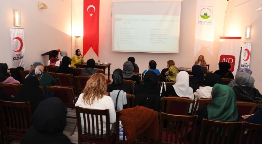 Bursa Osmangazi'de bu eğitimi gören sağlıklı bilinçleniyor