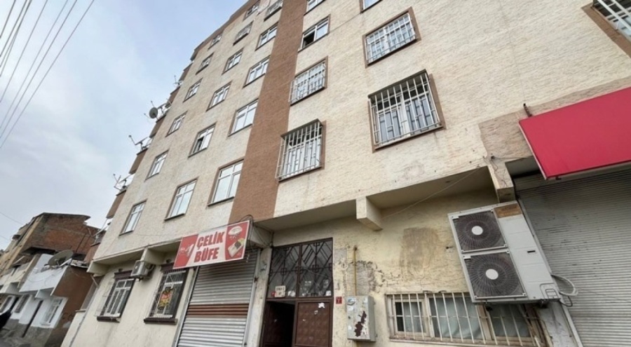 2 çocuk annesi bıçaklanmış halde ölü bulundu!