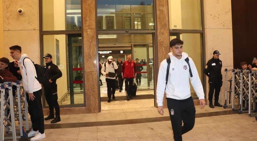 Beşiktaşlı futbolculara Rize'de şaşırtan tepki!