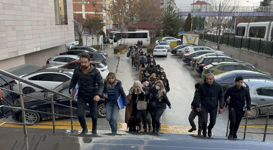 Eskişehir'de fuhuş operasyonu: 9 kişiye tutuklama!