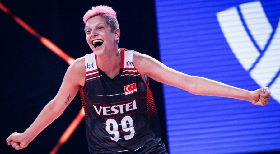 Ebrar Karakurt kariyer rekorunu kırdı