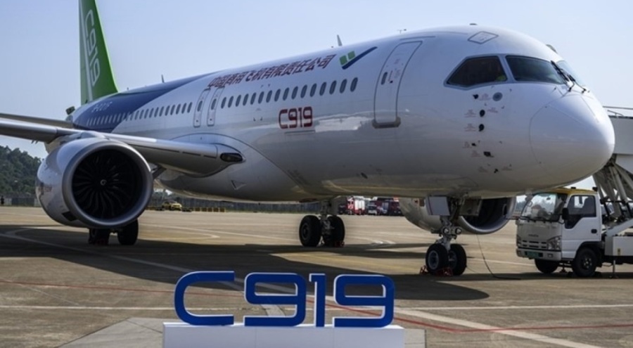 Çin'in yerli üretim yolcu uçağı düzenli seferlerine başladı